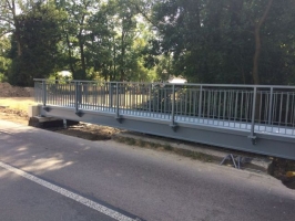 Výroba, protikorozní ochrana a montáž cyklolávky